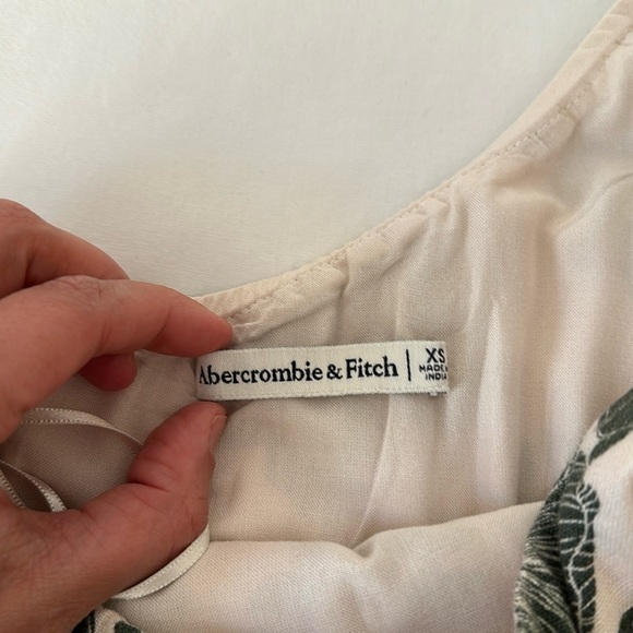 Abercrombie one shoulder linen mini dress. XS. Hawaiian floral, cream/dark green - Picture 2 of 7